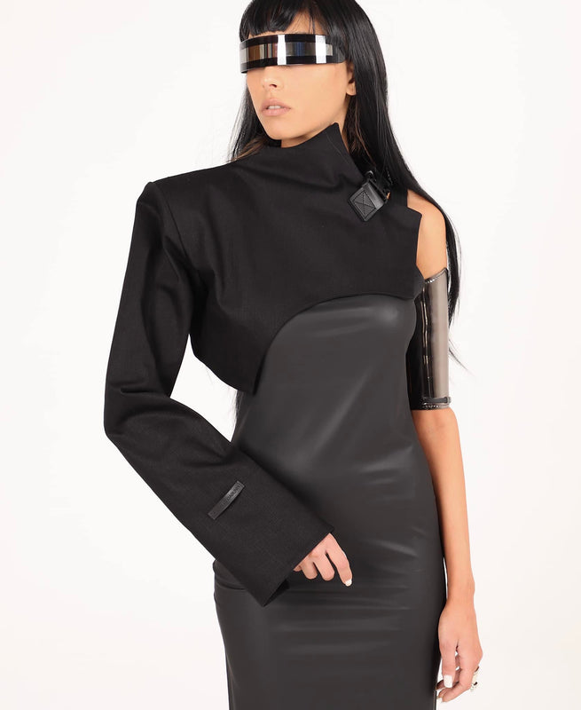 M.G. შავი მოკლე მოსაცმელი