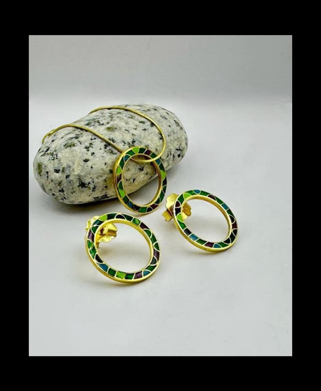 მოოქროვილი გულსაკიდი მინანქარში