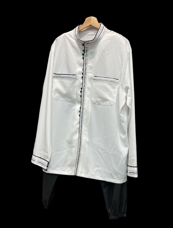 მამაკაცის თეთრი მოქარგული ახალუხი