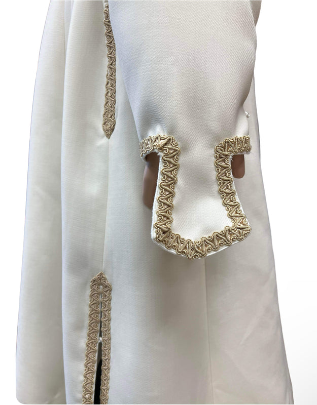 მამაკაცის მოქარგული თეთრი ჩოხა - ახალუხი - ქილები