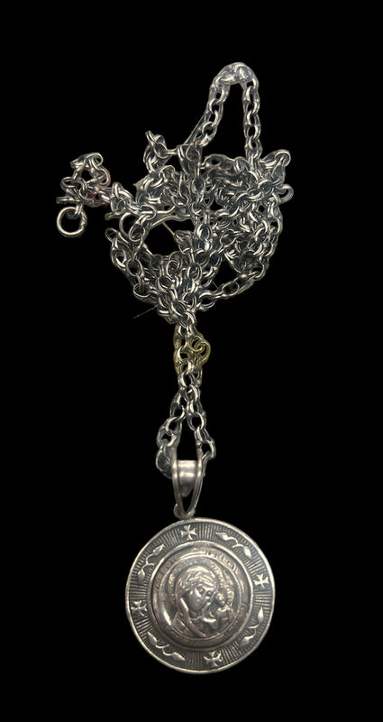 ვერცხლის გულსაკიდი -  მედალიონი, ჯაჭვი