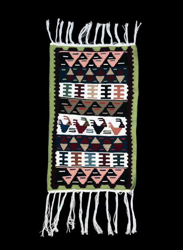 ხელნაკეთი ფარდაგი