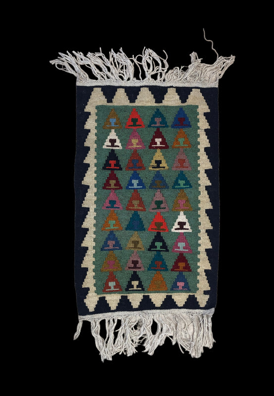 ხელნაკეთი ფარდაგი