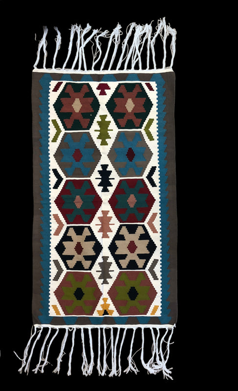 ხელნაკეთი ფარდაგი