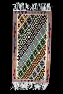 ხელნაკეთი ფარდაგი