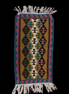 ხელნაკეთი ფარდაგი